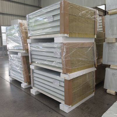 جودة  A-Class PU Foam Sandwich Panels 50mm Thermal Insulation مصنع