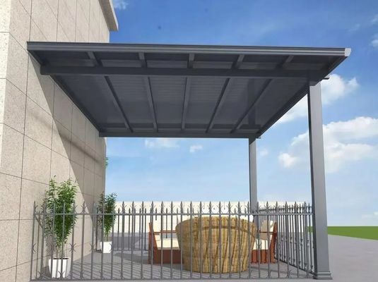 لوحة سقف ساندويتش PU قابلة للتخصيص مع لوحة حائط كبيرة من تصنيف B1 / B2