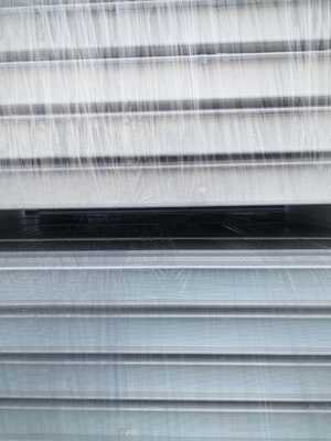 لوحة ساندويتش البولي يوريثان مع الموصلات الحرارية ≤0.020W / m * K ، تصنيف مقاومة للحريق B ، وسمك قابلة للتخصيص 50-200mm